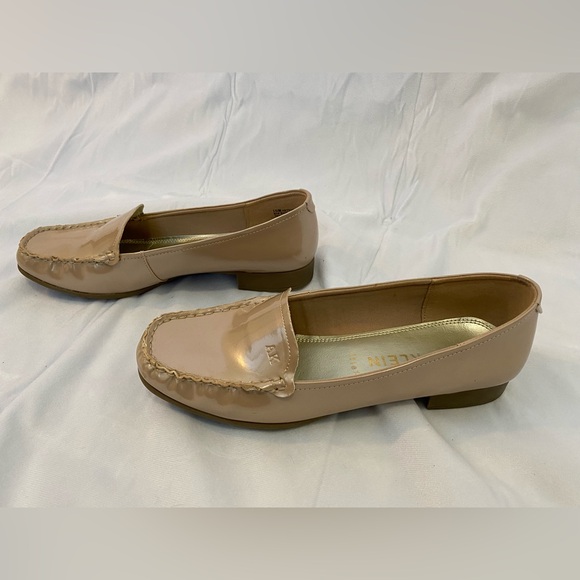 EUC Anne Klein patent leather loafers sz 10M - Picture 2 of 9